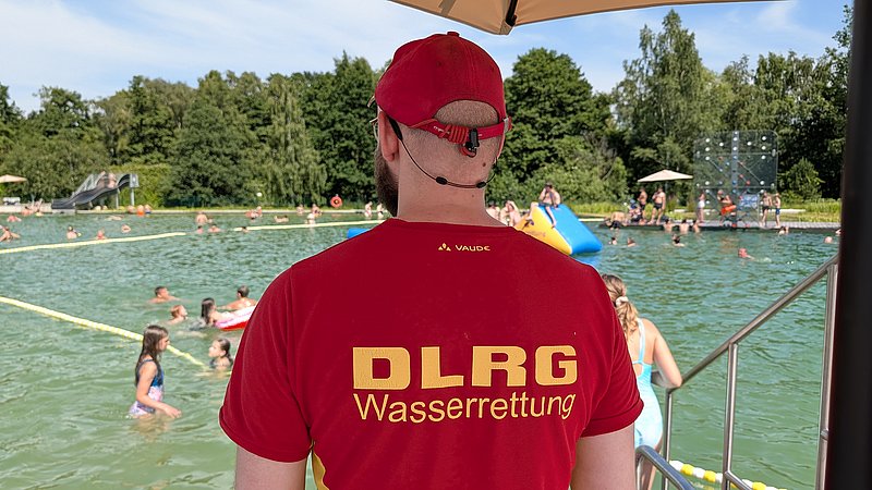 DLRG Rettungsschwimmer bei der Aufsicht